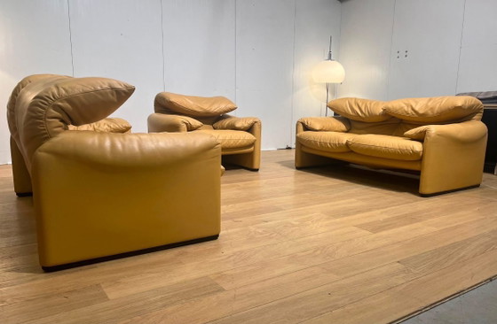 Image 1 of Cassina Maralunga Leer Set 2x 2-Zits + Fauteuil Nieuwstaat