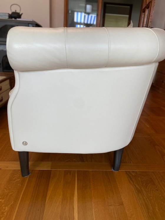 Twee Natuzzi clubfauteuils ecru leer – Leather, Wood (photo 4 of 5)
