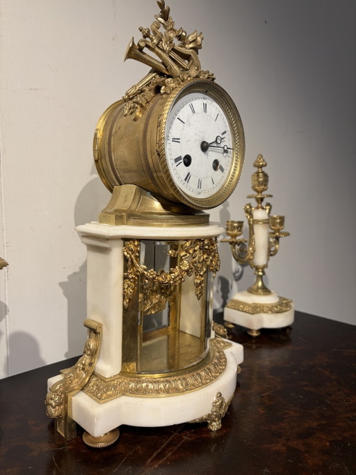 Set di orologio francese con pendolo in vetro e 2 candelabri. – klokken, Glass, Marble (photo 2 of 8)