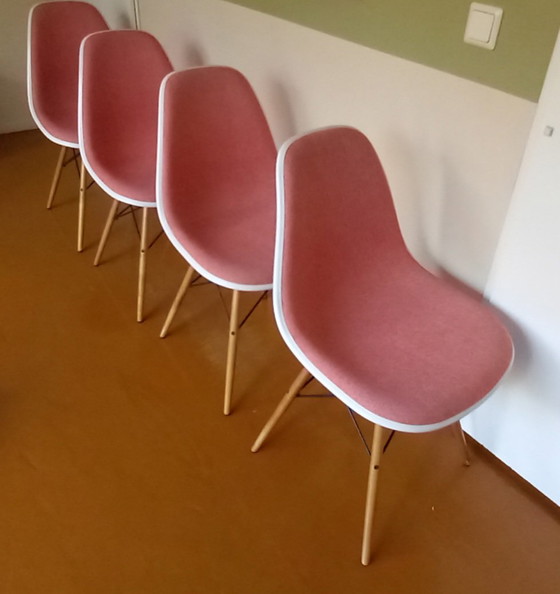 Image 1 of 4x Vitra Eames DSW
