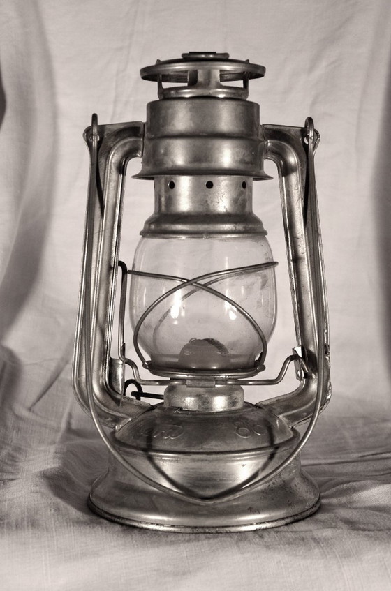 Image 1 of Méva olielamp, modelnr. 864 (Tsjechië)