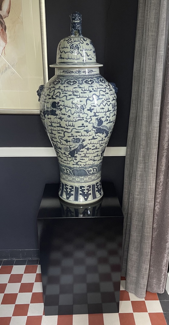 Image 1 of Eichholtz Covered Vase Pensinula