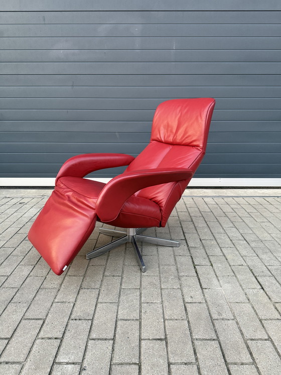 Image 1 of Poltrona relax Jori Symphony, recente, in pelle Celia rossa, taglia media, in ottime condizioni!