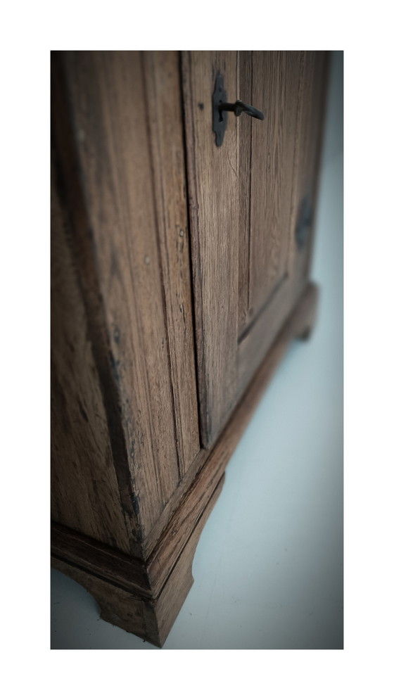 Image 1 of Mueble para pan del siglo XVIII, roble macizo