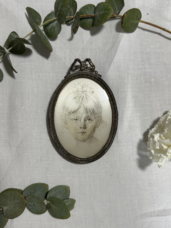 Image 1 of Vintage zilveren medaillon voor meisjes