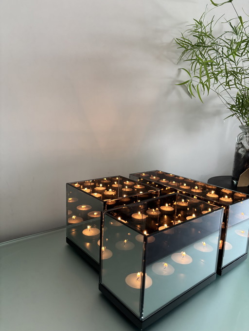 Dit is een Infinity Light Cube waxinelichthouders