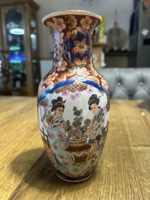 Antique Chinese Famille Rose vase 21cm period 1880-1920