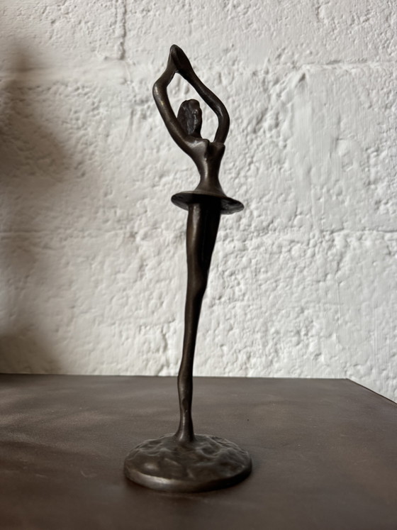 Piccola ballerina in bronzo stile modernista anni '80 – Sculture (photo 7 of 12)