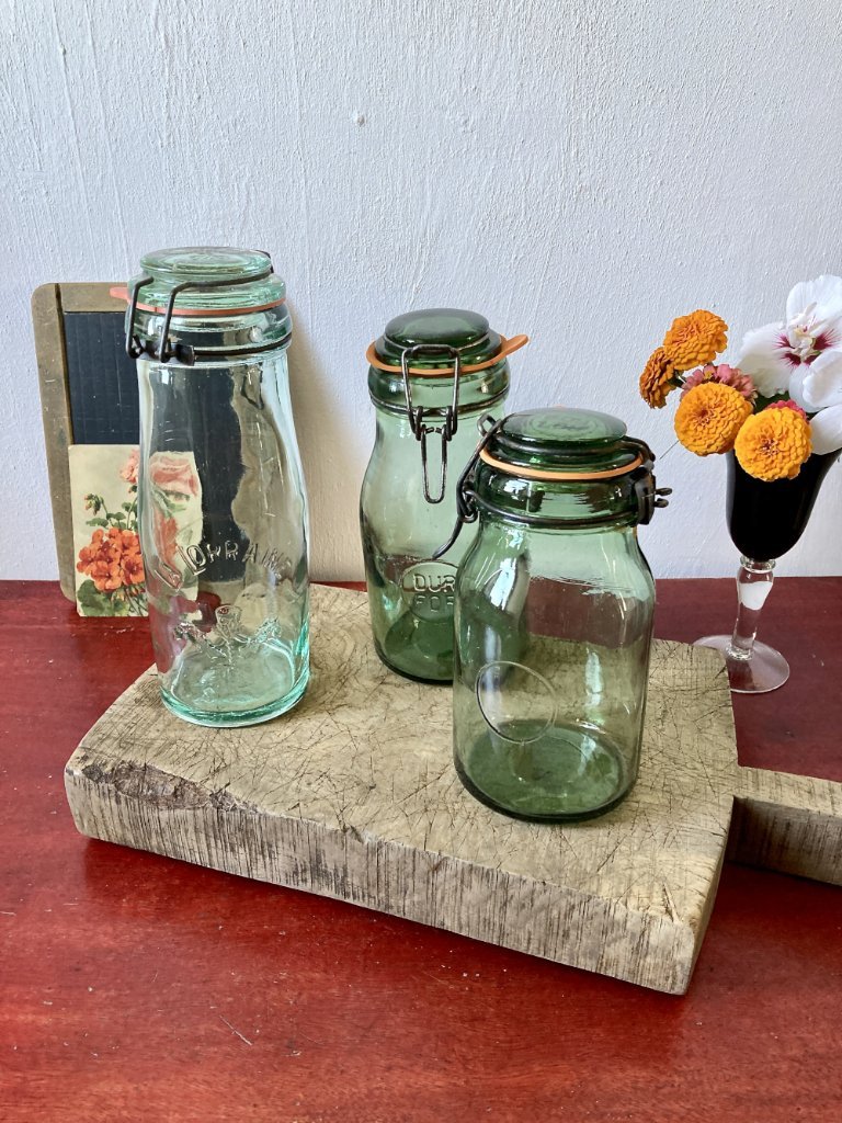 Buying kitchen accessories? Save up to 80% at Whoppah | Whoppah