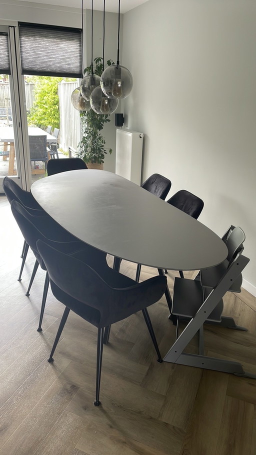 Studio Henk eettafel Blob 240x100x75 lxbxh