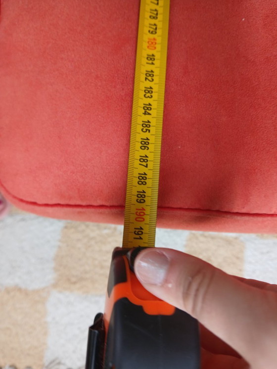 Image 1 of Divano in camoscio rosso vintage