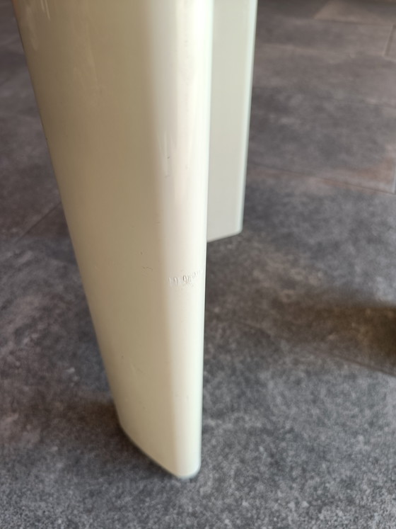 Image 1 of Vintage Italiaanse plastic kruk/bijzettafel van Gedy – ontwerp Olaf von Bohr, jaren 70