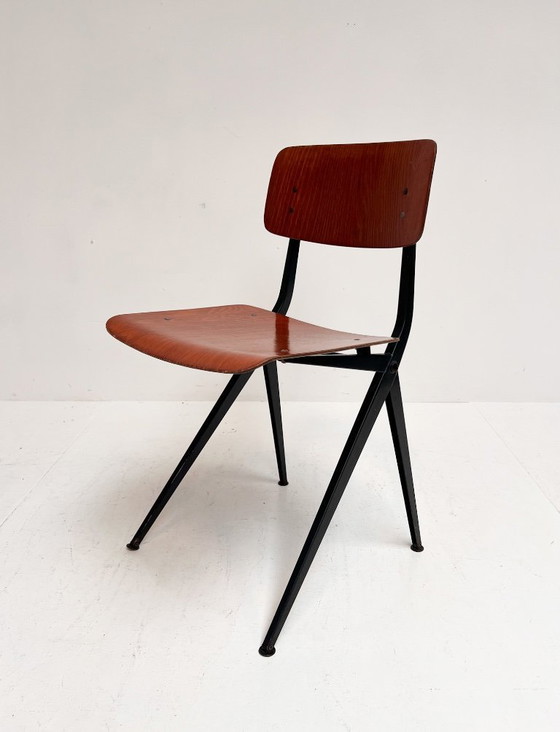 Image 1 of Ensemble de 4 chaises d'école par Ynske Kooistra pour Marko Holland, 1960