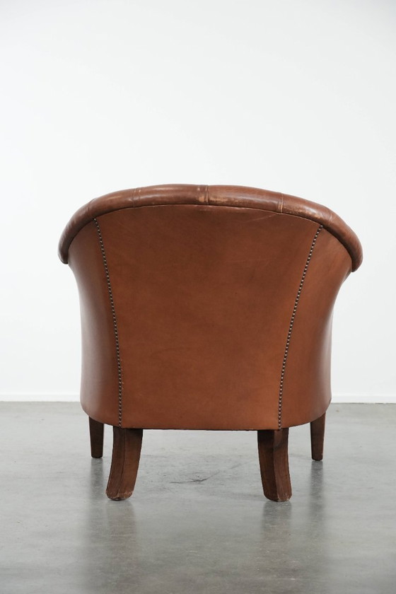 Image 1 of Poltrona Chesterfield in pelle in stile inglese con borchie decorative