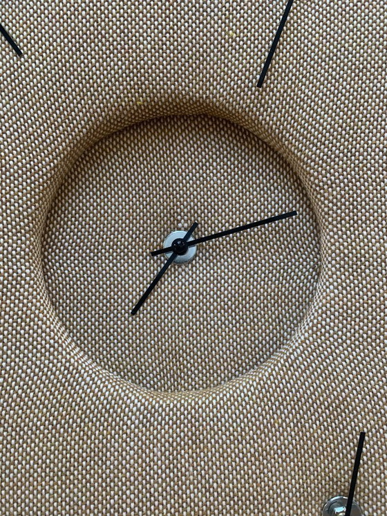 Image 1 of Sculptural wall clock "Time as pattern" - upholstered