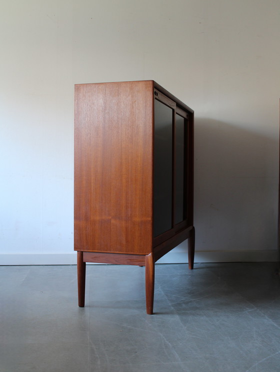 Image 1 of Vintage Deense vitrinekast door Henry Walter Klein voor Bramin