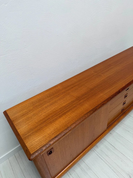 Credenza danese vintage in teak anni '60 attribuita a H.W. Klein per Bramin – Credenze, Legno (photo 13 of 14)