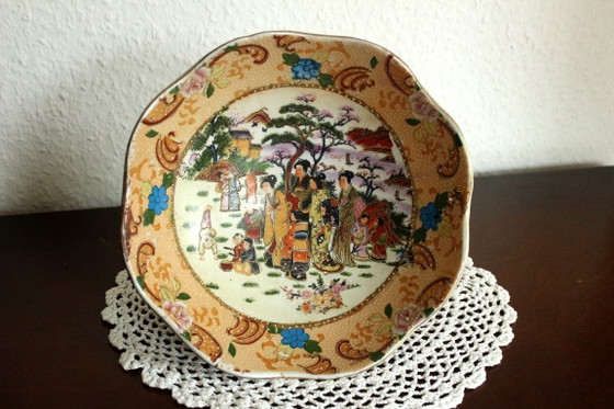 Image 1 of Plato chino para servir con pie - cerámica