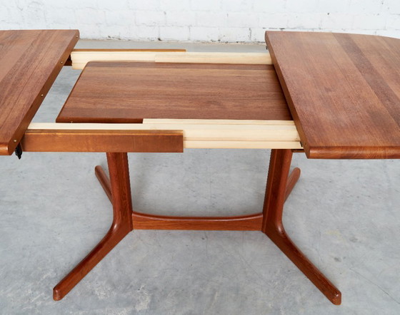 Juul Kristensen Superelliptical Mid-Century Dining Table for Glostrup – Wood (photo 15 of 17)