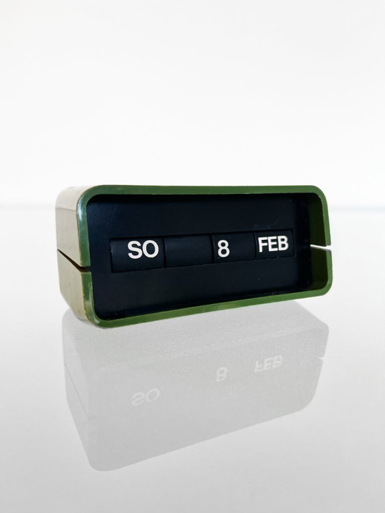 Image 1 of Vintage 70s Arlac dati green flip calendar