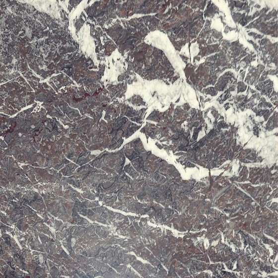 Image 1 of Mesa de centro de hierro forjado y mármol al estilo de Gilbert Poillerat