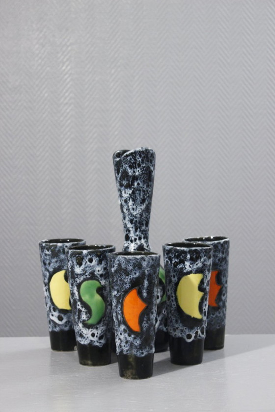 Image 1 of Luc Vallauris Saftservice Karaffe + 5 Becher Emaille Lava Frankreich 1950s