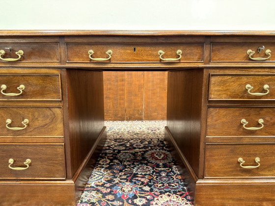 Scrivania inglese classica con sedia da ufficio – Scrivanie, Leather, Wood (photo 10 of 22)