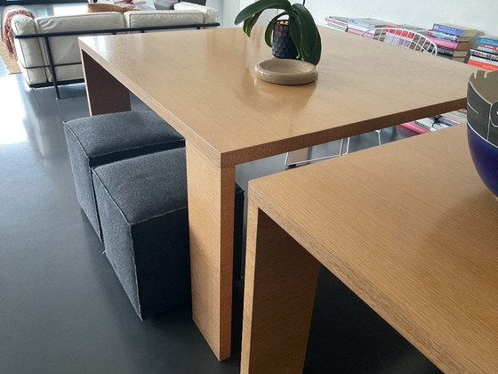 Image 1 of 2 Maxalto tables, Alceo, 1,38x1,38 cm brushed light oak
