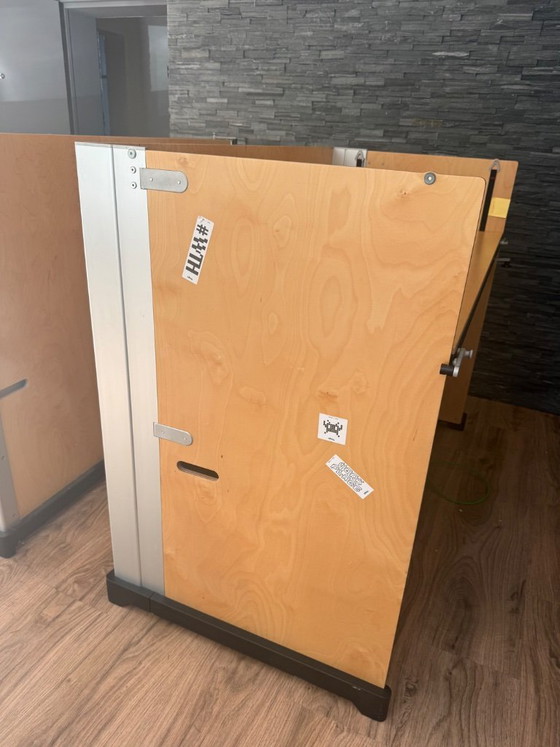 Image 1 of Vitra Hack Schreibtisch (2 verfügbar)