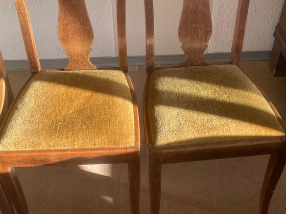 Image 1 of Harmonische senffarbene  Biedermeierstühle