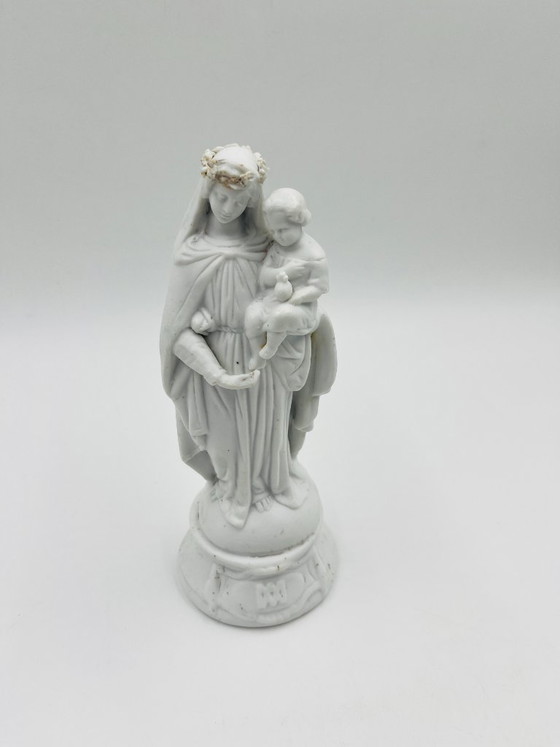Maria met Kind in biscuit porselein, Beeldhouwkunst, Wit (foto 3 van 13)
