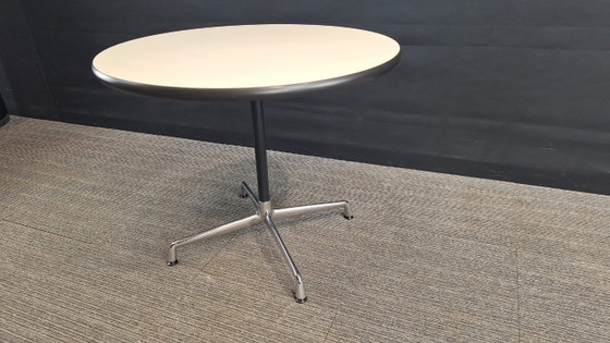 Vitra Eames Segmented Table Besprechungstisch – Plastic, Wood (photo 4 of 12)