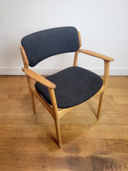 Vintage chair by Erik Buch, model 50
