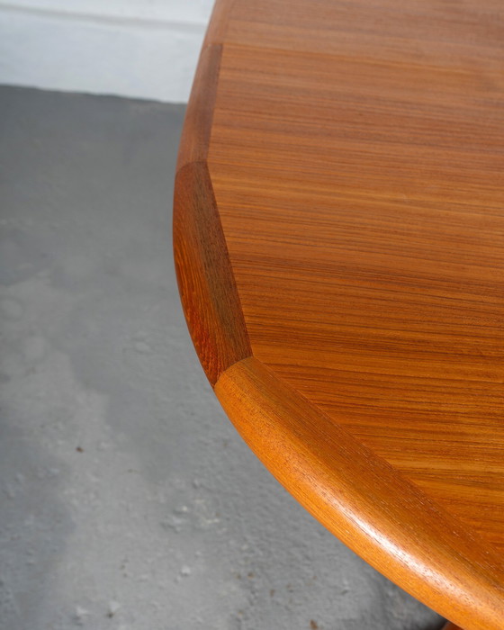 Image 1 of Mid Century Extendable Dining Table In Oval Shape By E. Valentinsen