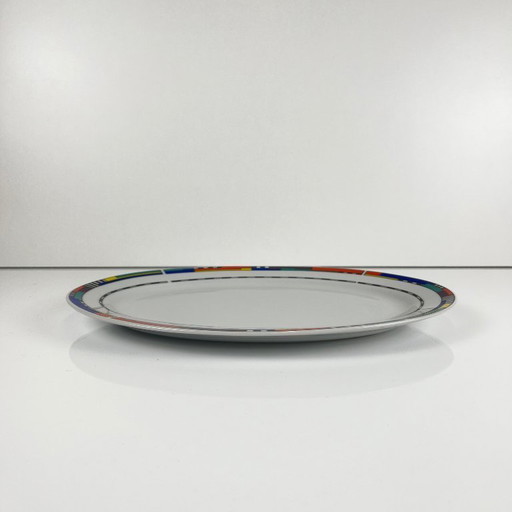 Piatto ovale in porcellana Van Well con bordo geometrico multicolore, 1980