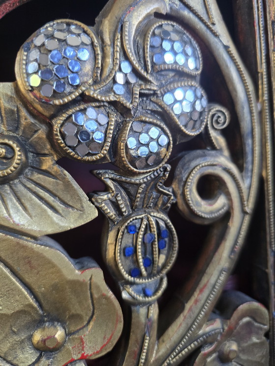 Image 1 of Exklusiver thailändischer Holzschnitzschrank mit Glasmosaik