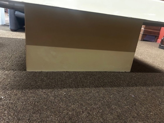 Table basse Maud en laiton gravé – Tables basses, Brass, Plastic (photo 16 of 17)