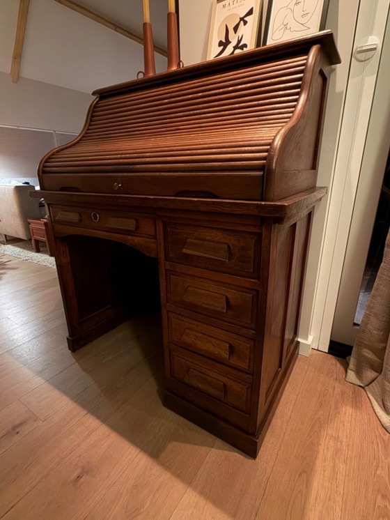 Image 1 of Secrétaire à volet roulant ancien - numéroté