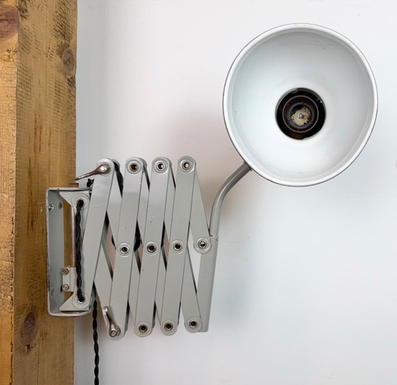 Image 1 of Grijze Duitse industriële schaarwandlamp van SIS, jaren 60.