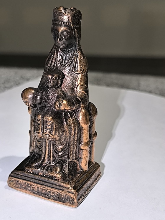 Vierge Noire de Montserrat, Sculptures, Métal (photo 2 sur 10)