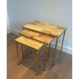 Satz von 3 Vintage-Nesting-Tische mit Onyx Tabletts 1940s