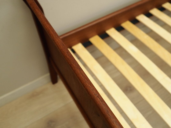 Image 1 of Lit en teck, design danois, années 1970, fabrication : Danemark