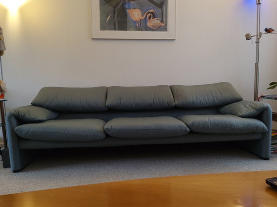 Image 1 of Divano in tessuto Cassina Maralunga a 3 posti