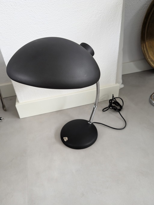 Lámpara de mesa vintage negra