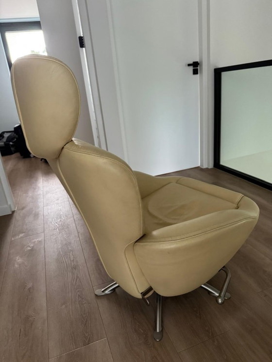 Image 1 of Dodo Fauteuil Cassina