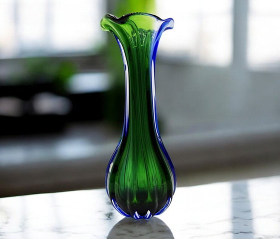 Image 1 of Murano - Kunstvolle Vase - Grün und blau, gerippt, elegantes Design