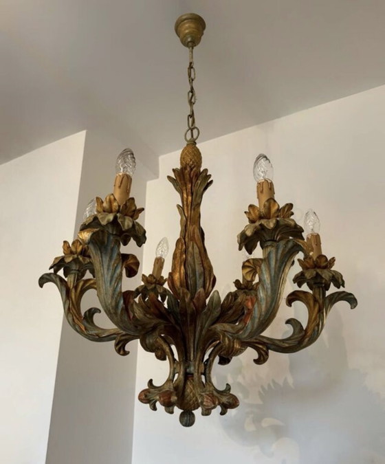 Image 1 of Kronleuchter aus geschnitztem Holz im Hollywood-Regency-Stil der 70er