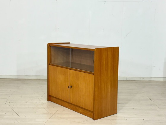 Image 1 of Commode/petite vitrine style années 60 – Bois d'orme