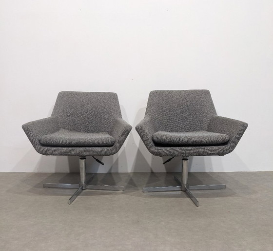 Image 1 of Grauer Sessel im Retro-Design der 1960er Jahre