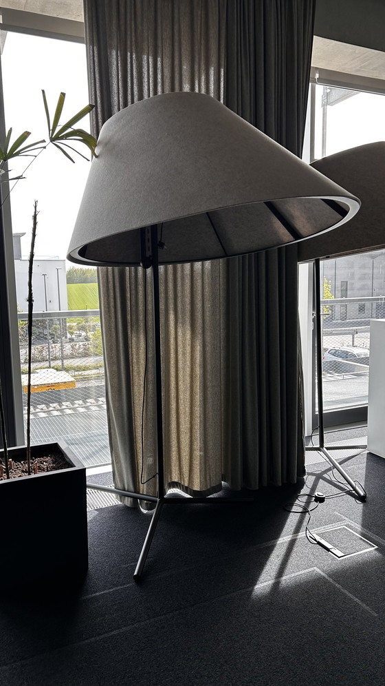 Image 1 of 3 x BuzziShade standing in gray